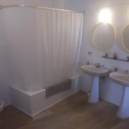 La Galeria De Dalt Apartment *